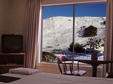 Falls Creek Hotel - Timeshare Accommodation 1