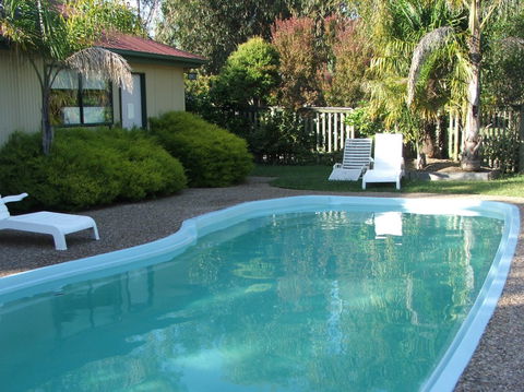 Lakes Entrance Country Cottages - Timeshare Accommodation 3