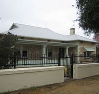 Naracoorte Cottages - MacDonnell House