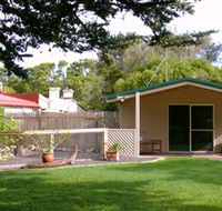 Shiralea Country Cottage - Timeshare Accommodation