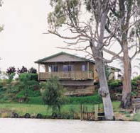 Mundic Grove Cottage - Timeshare Accommodation