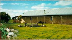 Mt Dutton Bay Woolshed Hostel - Timeshare Accommodation 2