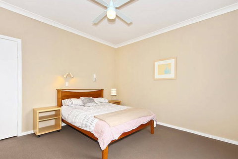 Sea Sand And Scrub Holiday House - Timeshare Accommodation 4