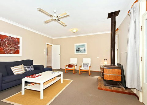 Sea Sand And Scrub Holiday House - Timeshare Accommodation 7