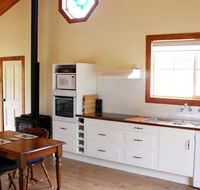 The Old Oak Bed and Breakfast - The Shearing Quarters - Timeshare Accommodation