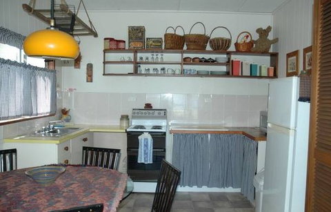 A Lake House At Burrill Lake - Timeshare Accommodation 4