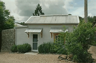Mavis's Kitchen and Cabins - Timeshare Accommodation