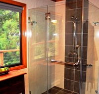 A Waterfall Hideout-Rainforest Cabin for Couples - Timeshare Accommodation