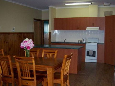 Riverland Holiday Cottage - Timeshare Accommodation 0