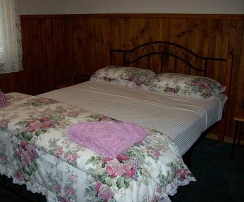 Riverland Holiday Cottage - Timeshare Accommodation 3
