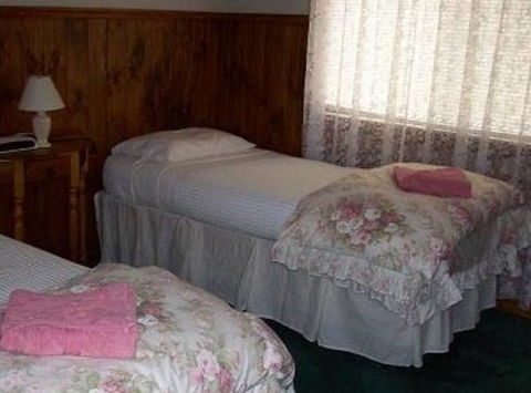 Riverland Holiday Cottage - Timeshare Accommodation 4