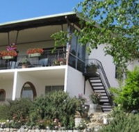 Sages Haus Bed and Breakfast