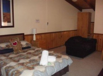 4 Bears Cafe - Timeshare Accommodation 1