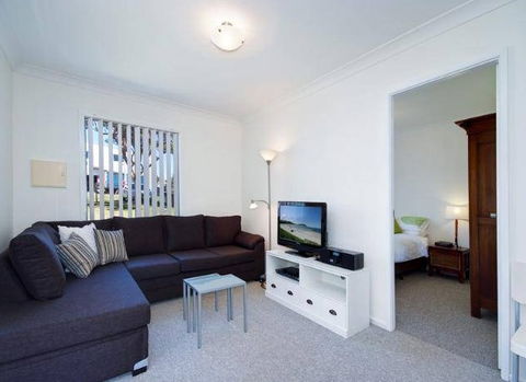 Beach House Fingal Bay - Timeshare Accommodation 1