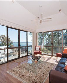 Magnus Street Treetops - Timeshare Accommodation 1