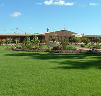 Newell Motor Inn - Timeshare Accommodation