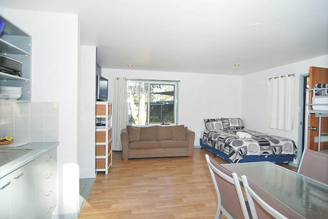 Huskisson Holiday Cabins - Timeshare Accommodation 2