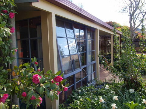 Bright Highland Valley Cottages - Timeshare Accommodation 1
