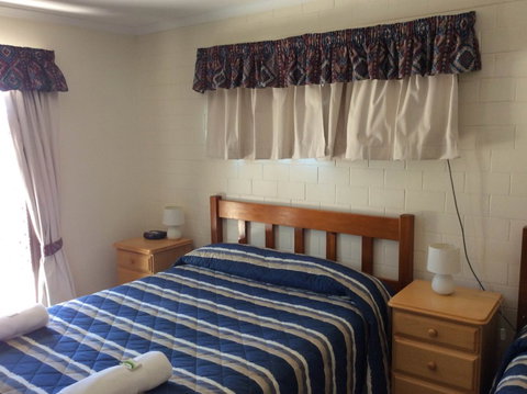 Cleveland Visitor Villas Motel & Shailer Park Garden Villas - Timeshare Accommodation 4