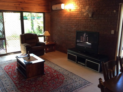 Cleveland Visitor Villas Motel & Shailer Park Garden Villas - Timeshare Accommodation 6