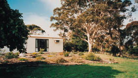 R&r Country Cottage - Timeshare Accommodation 0