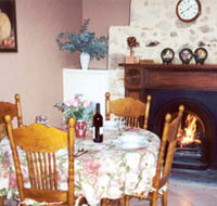 Burdett's Waratah Cottage