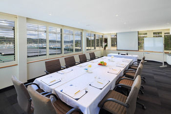 Metro Mirage Hotel Newport - Timeshare Accommodation 13