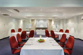 Metro Mirage Hotel Newport - Timeshare Accommodation 14