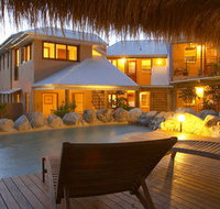 LaposAuberge Noosa