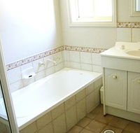 Madigan Wine Country Cottages - Timeshare Accommodation