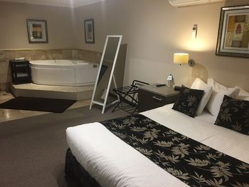Eltham Gateway Hotel - Timeshare Accommodation 52