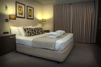 Eltham Gateway Hotel - Timeshare Accommodation 0