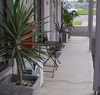 Riverside Motel