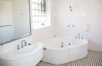 Tumut Valley Motel - Timeshare Accommodation 22