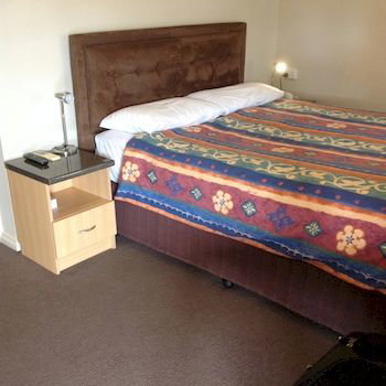 Ashton Townhouse Motel And Suites - Timeshare Accommodation 14