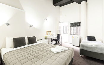 Airport Hotel Sydney - Timeshare Accommodation 13