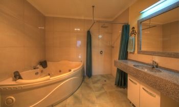 Maleny Tropical Retreat Balinese B&b - Timeshare Accommodation 68