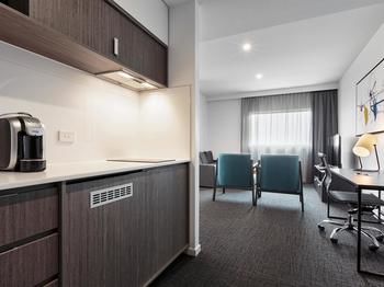 Best Western Plus Lake Kawana Hotel - Timeshare Accommodation 2