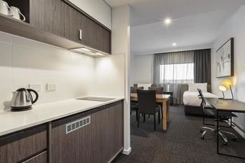 Best Western Plus Lake Kawana Hotel - Timeshare Accommodation 19