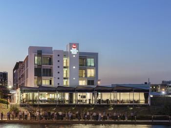 Best Western Plus Lake Kawana Hotel - Timeshare Accommodation 23