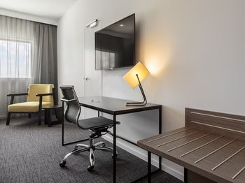 Best Western Plus Lake Kawana Hotel - Timeshare Accommodation 40