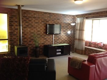 Shady Trees Barrington Holiday House - Timeshare Accommodation 5