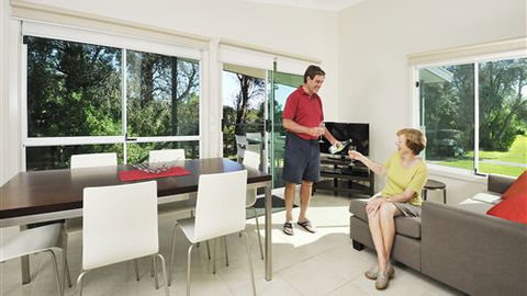 Eastern Beach Holiday Park - Timeshare Accommodation 5