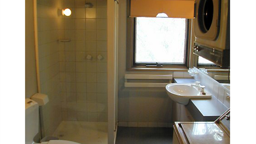 Wallace's - Crystal Creek Chalet 1 - Timeshare Accommodation 4