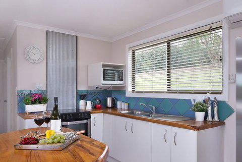 Jacaranda Cottages - Timeshare Accommodation 8