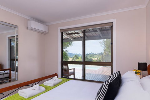 Jacaranda Cottages - Timeshare Accommodation 12