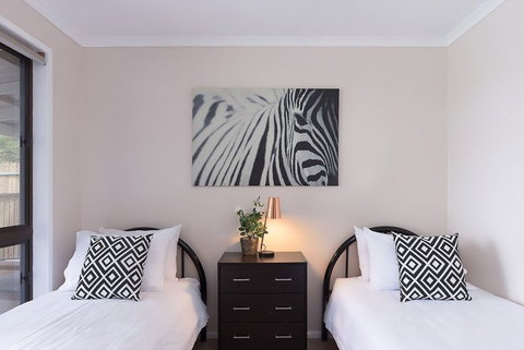 Jacaranda Cottages - Timeshare Accommodation 13