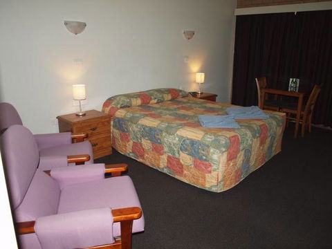 Holbrook Town Centre Motor Inn - Timeshare Accommodation 2