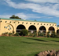 Tarcutta Halfway Motor Inn/Horse Hotel - Timeshare Accommodation