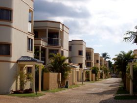 The Grange Resort Hervey Bay - Timeshare Accommodation 2